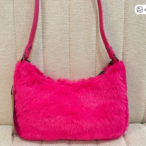 NWT Steve Madden Hot Pink BPAULA Faux Fur Shoulder Bag w/ Chain Strap - Picture 3 of 7